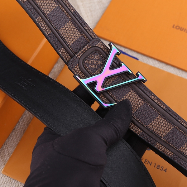 激安ルイヴィトンベルト背面デザイン